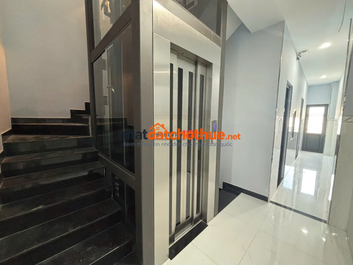 = TRỌ CAO CẤP THANG MÁY GẦN TRƯỜNG MARKETING =