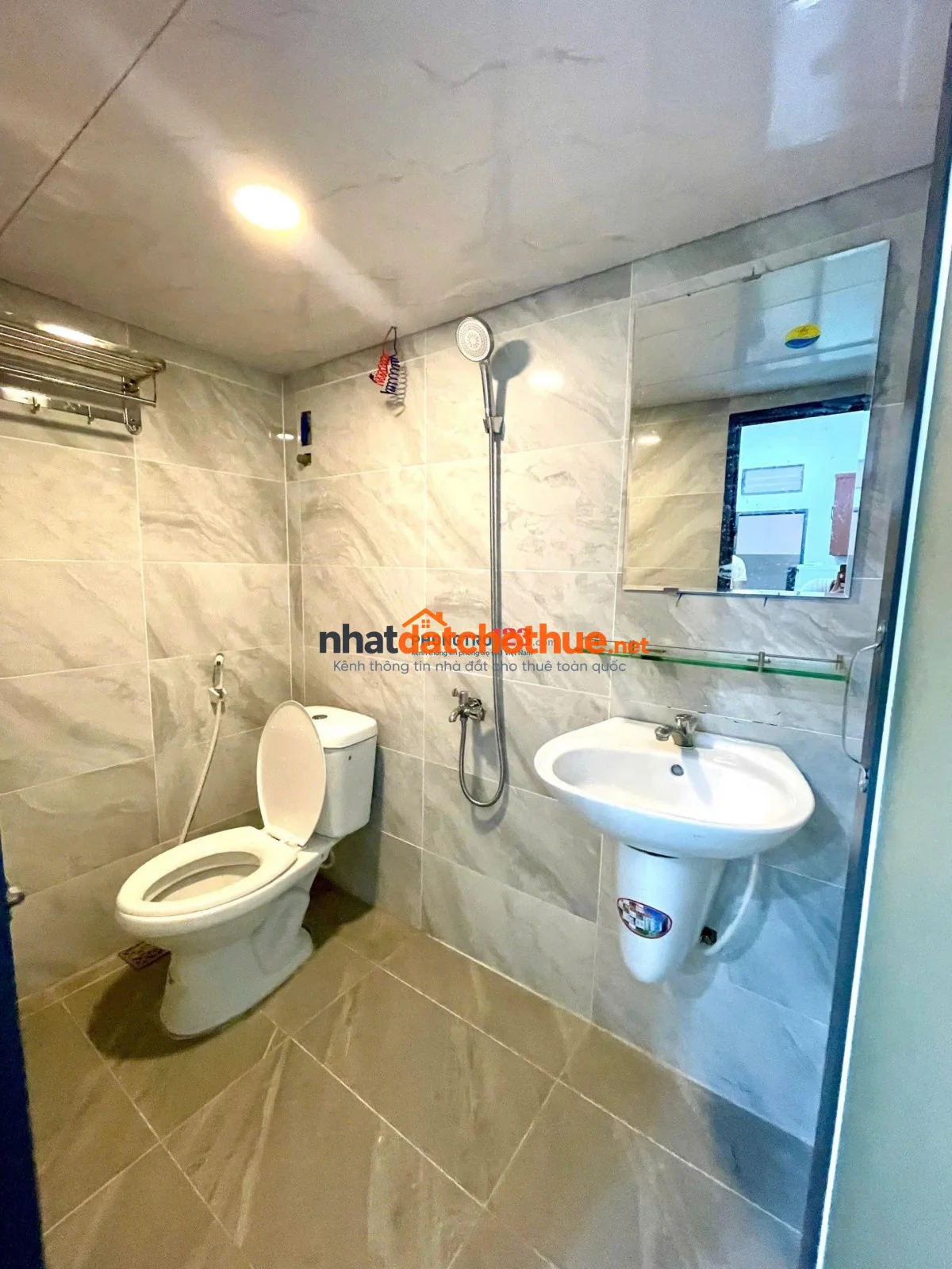 Phòng đẹp Bình Thọ 20m² có máy lạnh, nệm, tủ áo, wifi free – Giờ giấc tự do 3,7Tr