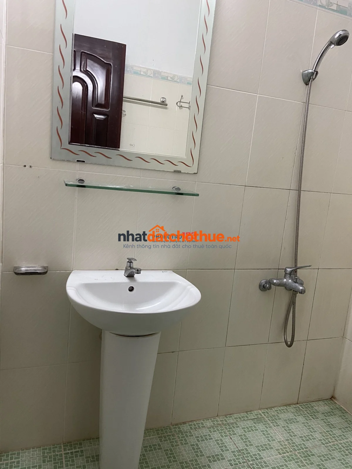 Cho thuê căn hộ đủ tiện nghi tại 8/19A Đinh Tiên Hoàng, Quận 1 giá 7tr/tháng 1pn nội thất đầy đủ