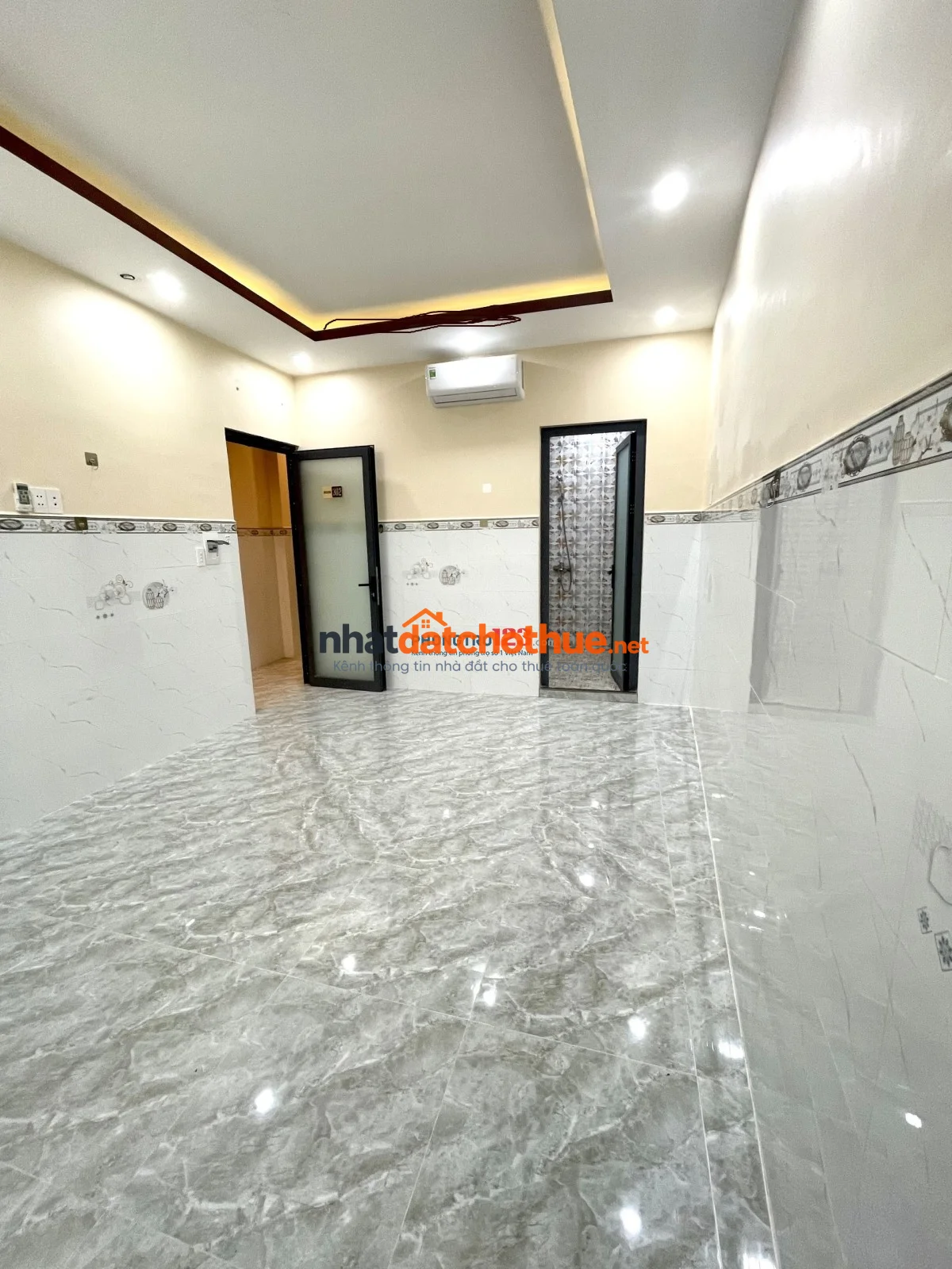 Phòng Trọ Thang máy, Máy Lạnh, Nệm, Tủ Treo Quần Áo, Khóa Vân Tay_Xe để free, giờ giâc Tự DO 1