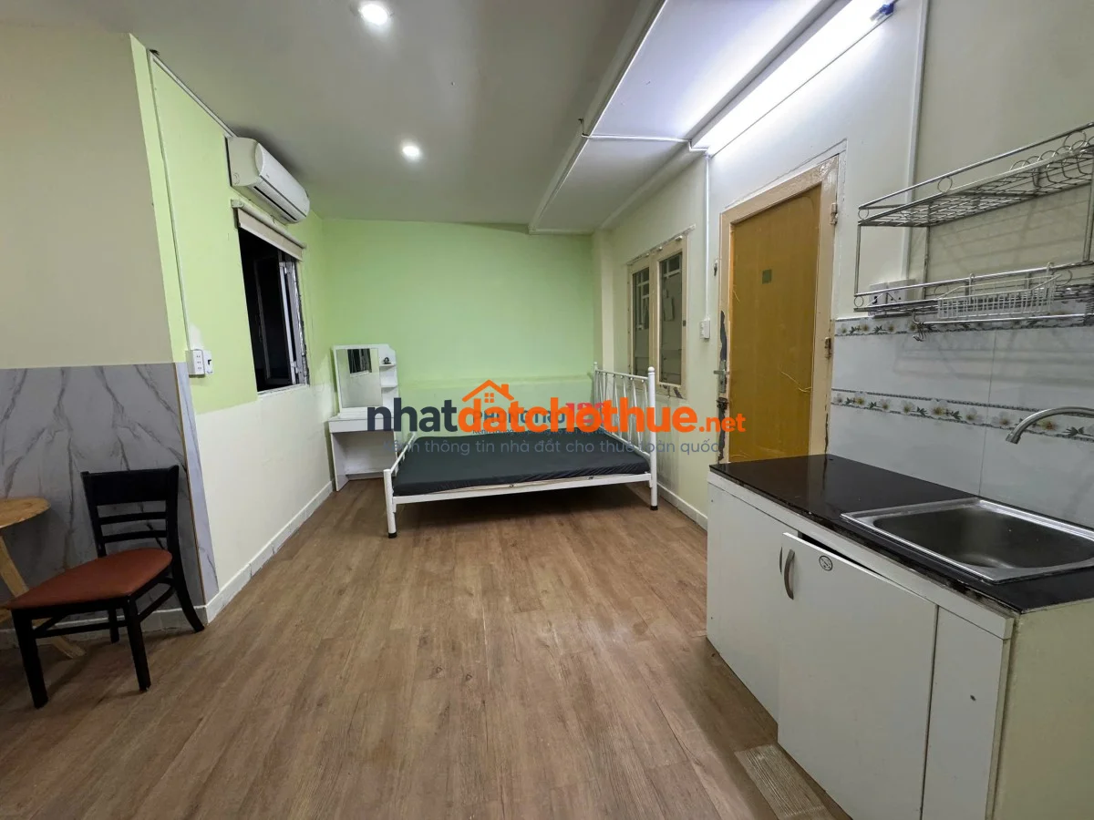 Cho thuê phòng 25m ngay Phan Xích Long, ở được 3 người, full nội thất như hình 1