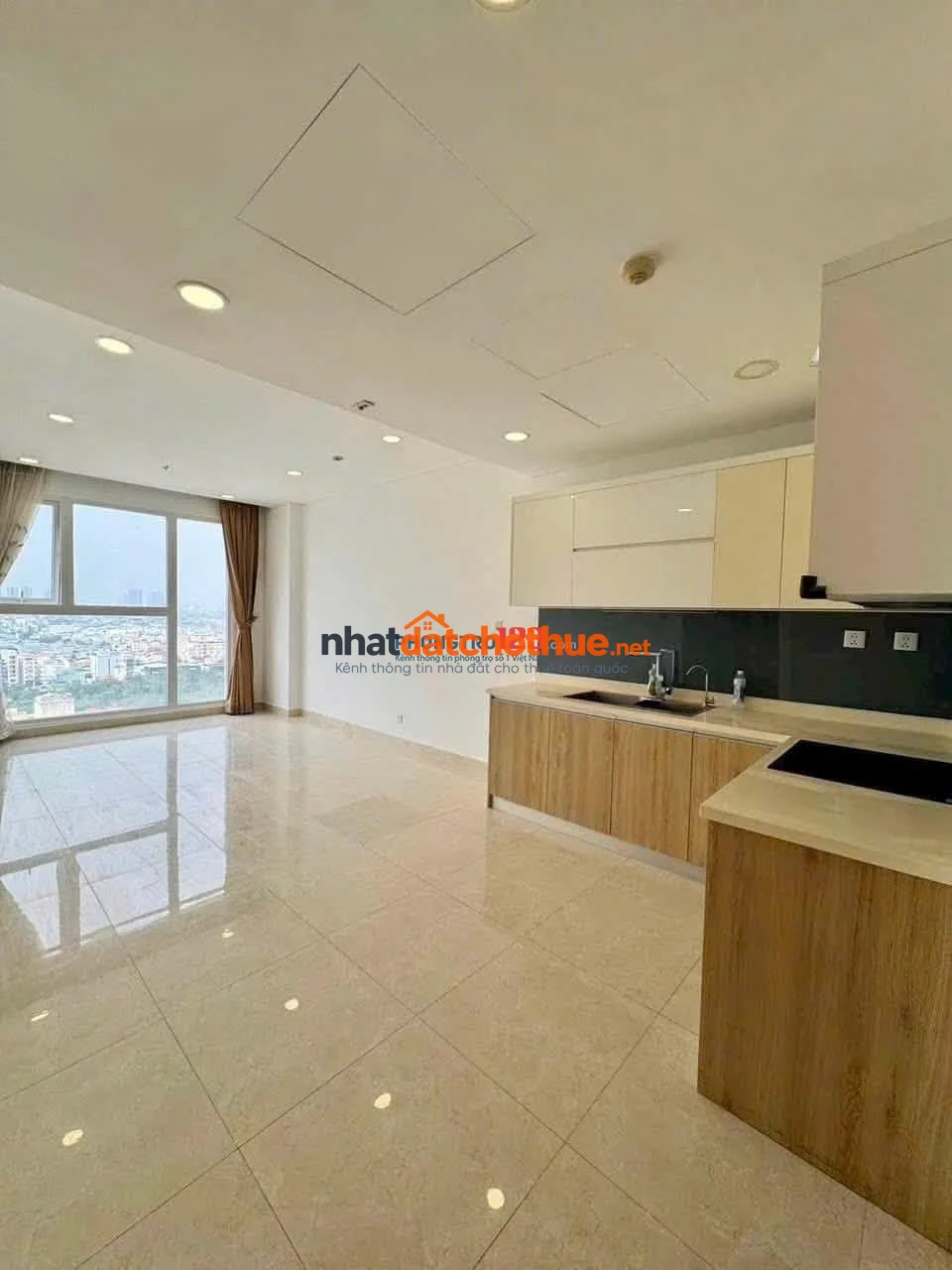 Cho thuê C/c Âu Cơ Tower-Tân Phú, 3PN, 97m2, ko nội thất giá 10 tr/th. 1