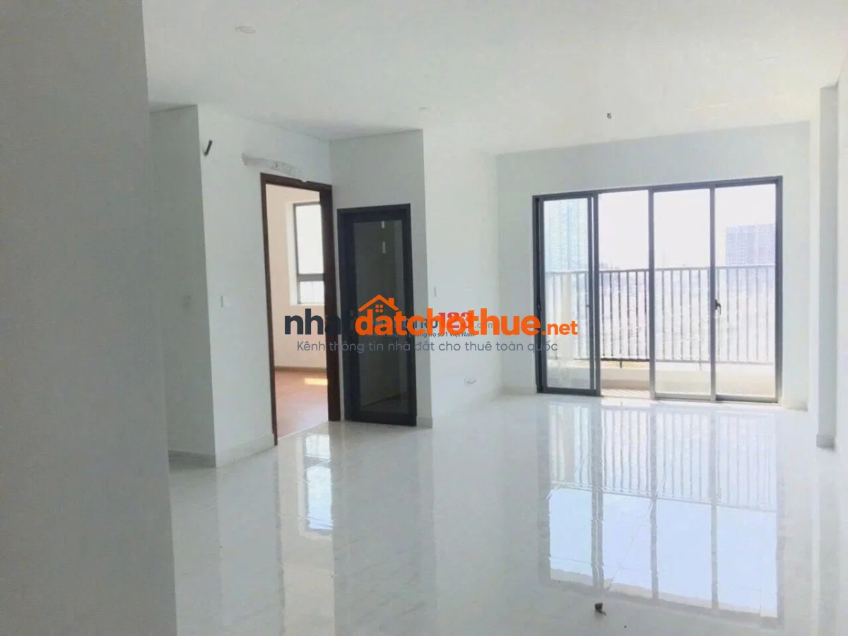 Chung Cư Bàu Cát 2 có ban công.-Thang máy, 3PN Ko nội thất 89m2 giá 10,5tr/th. 1